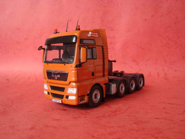 TGX 8*4 Orange